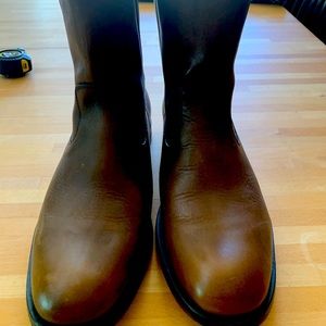 Men’s Frye boots. Lightly worn, no scratches